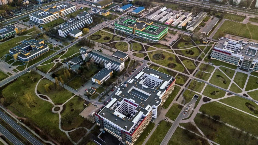 Schools & Unis 29