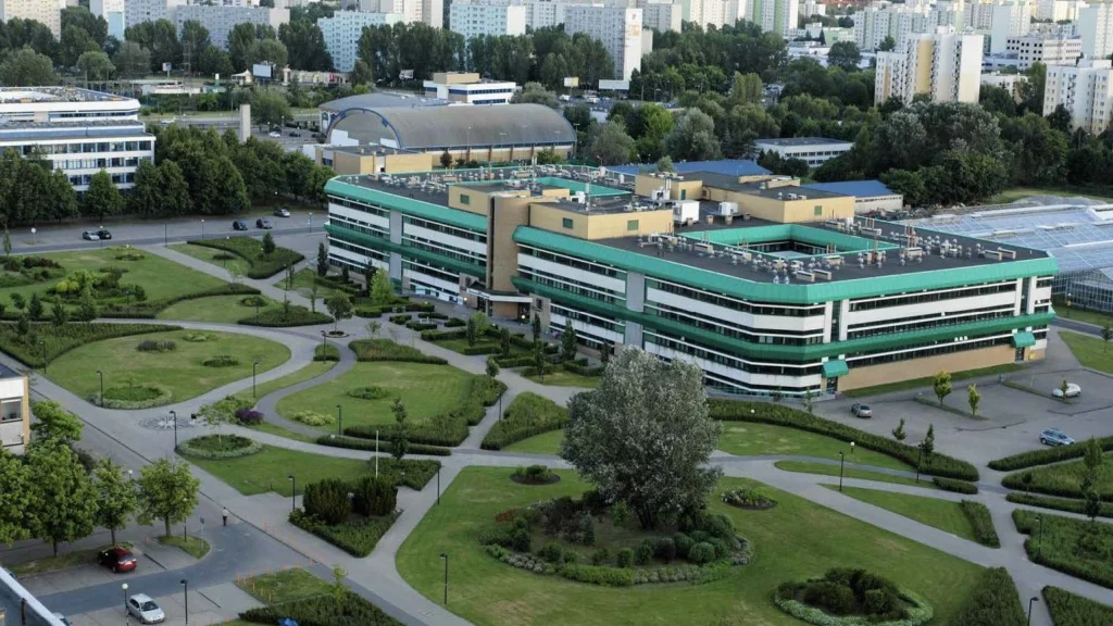 Schools & Unis 30