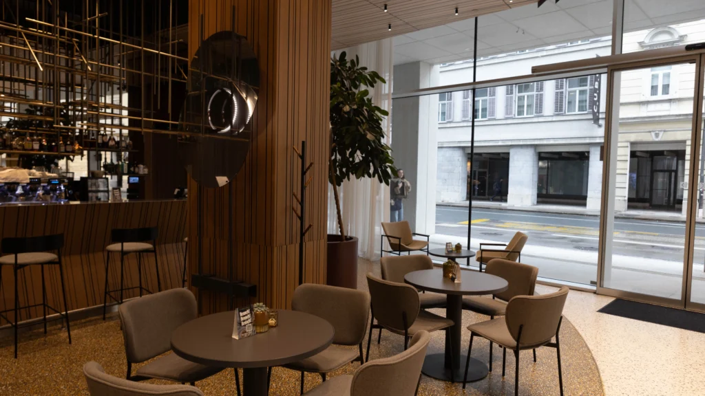 Restaurants 9
