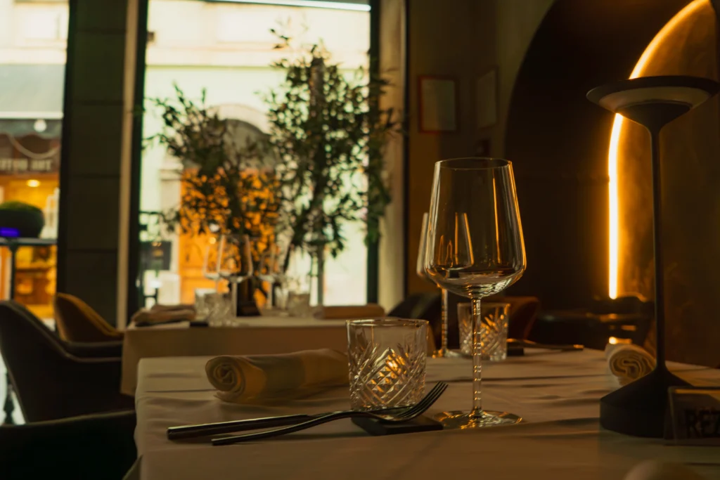 Restaurants 12