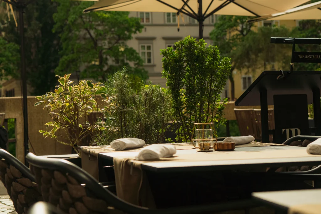 Restaurants 15