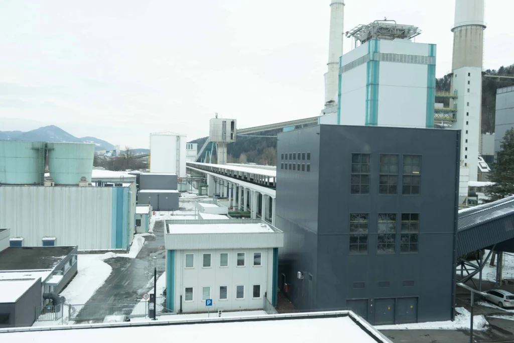 Warehouses / Factories / Industrial Areas 14