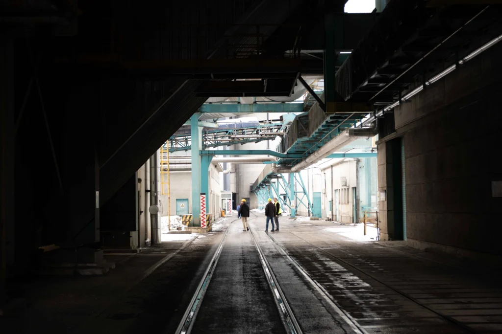 Warehouses / Factories / Industrial Areas 72