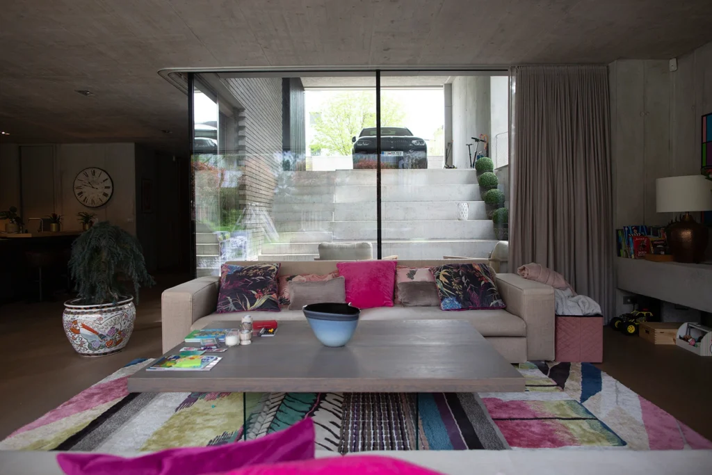Houses / Apartments 13