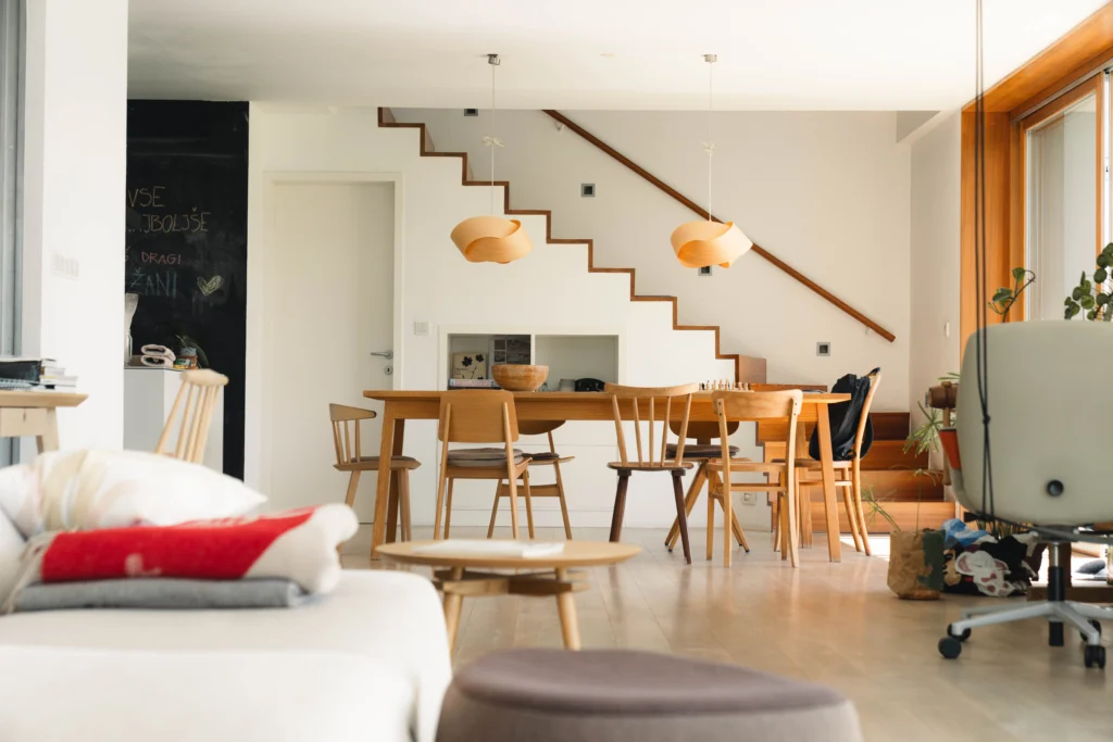 Houses / Apartments 18