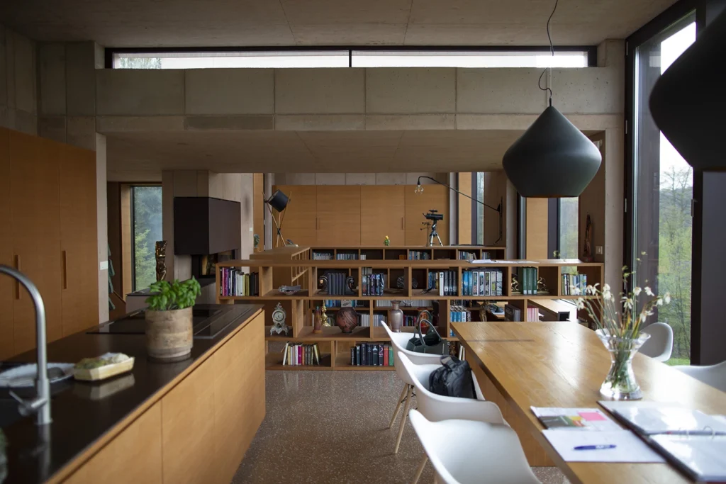 Houses / Apartments 20