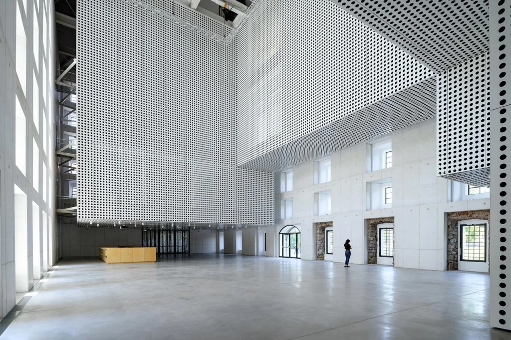 Event Spaces 5
