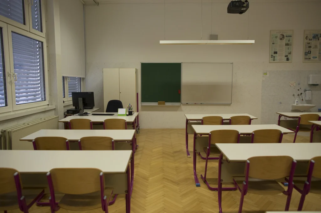 Schools & Universities 9