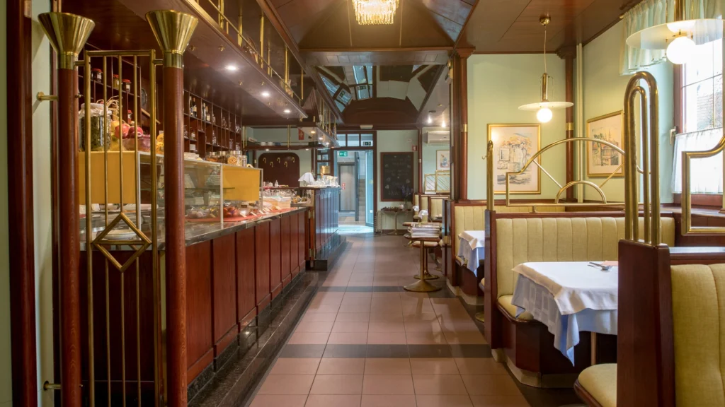 Restaurants 20