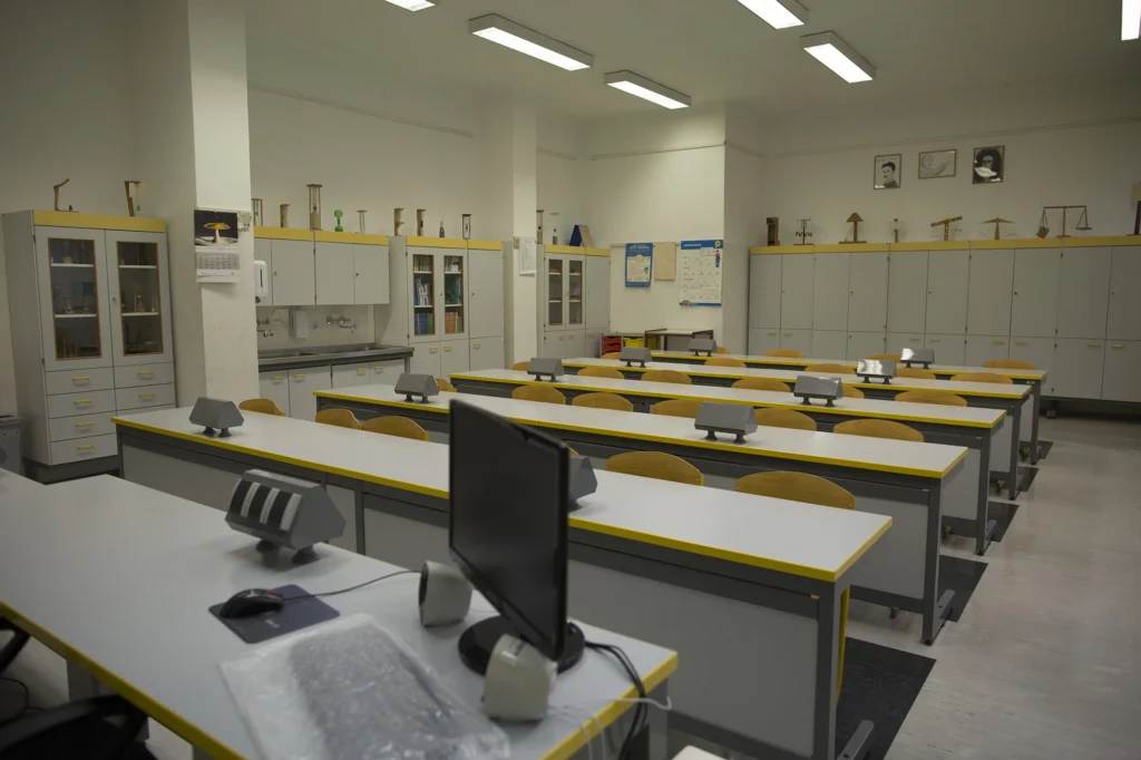 Schools & Universities 10