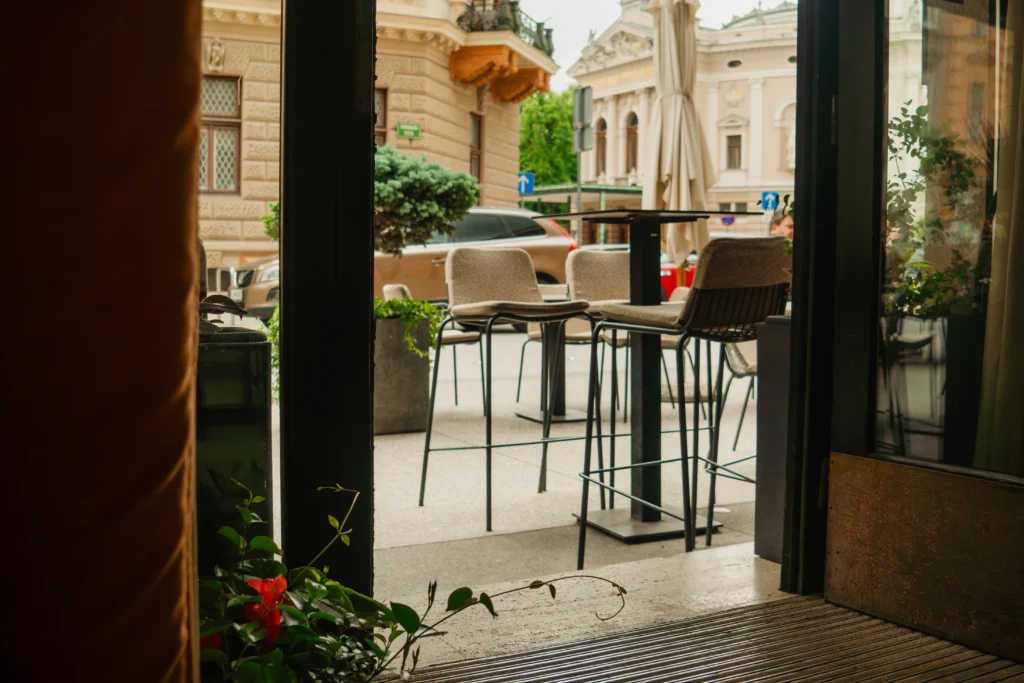 Restaurants 26