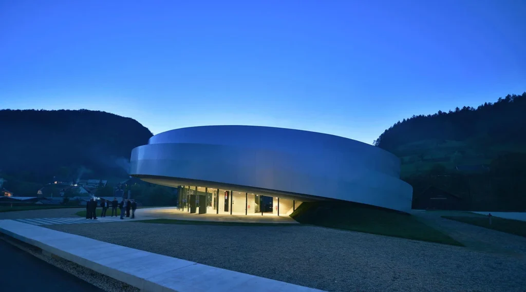 Futuristic Spaces 4