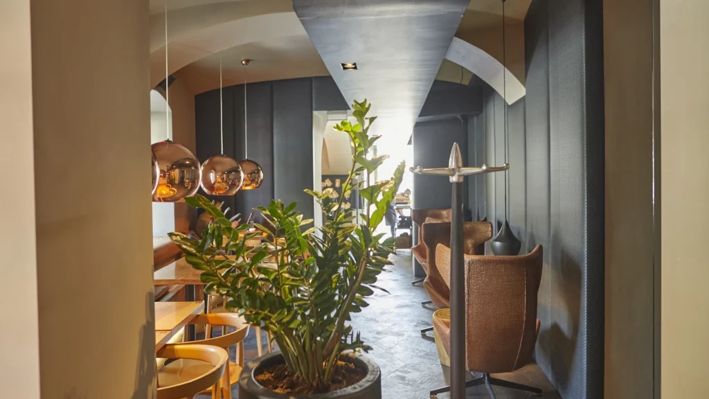 Restaurants 35