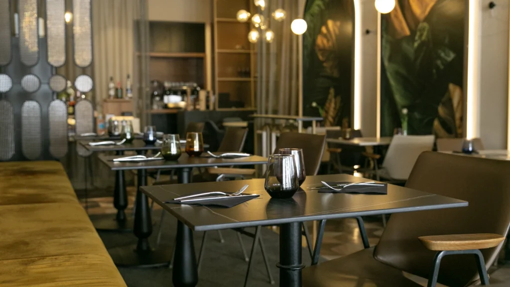 Restaurants 70