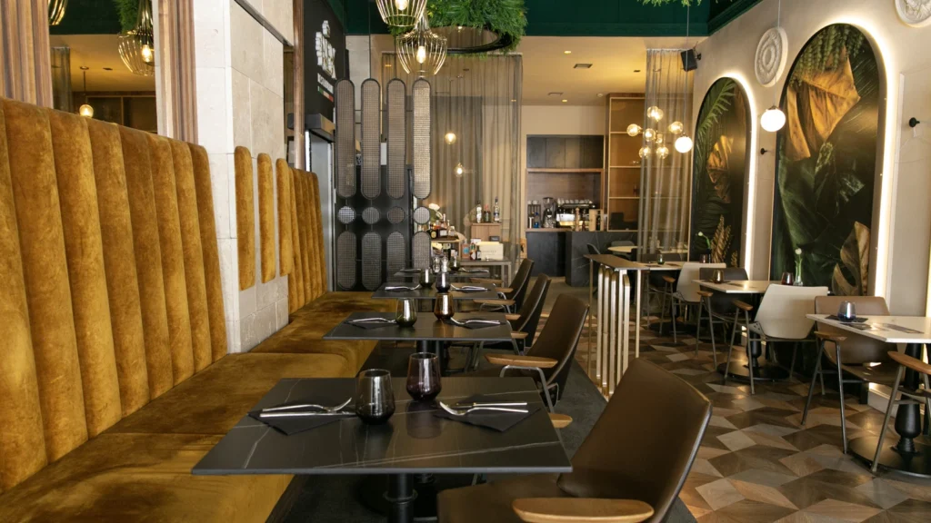 Restaurants 71