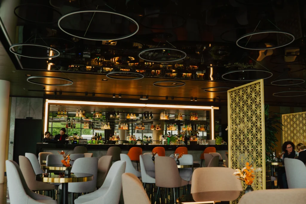 Restaurants 84