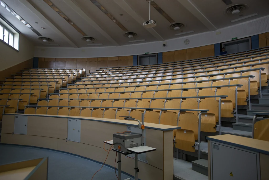 Schools & Universities 62
