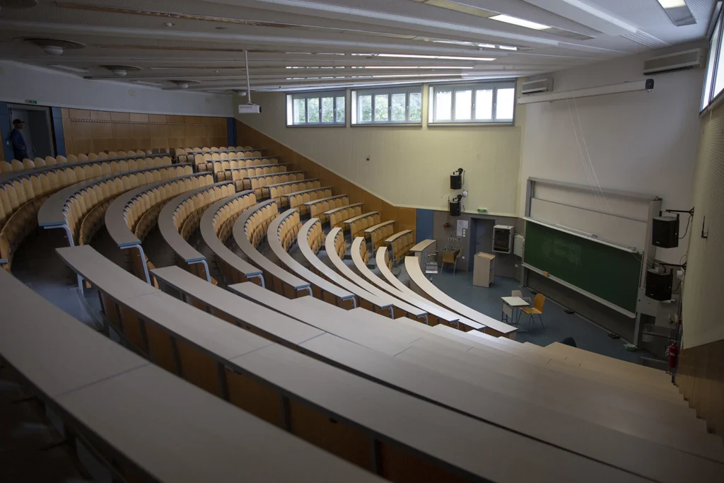 Schools & Universities 69