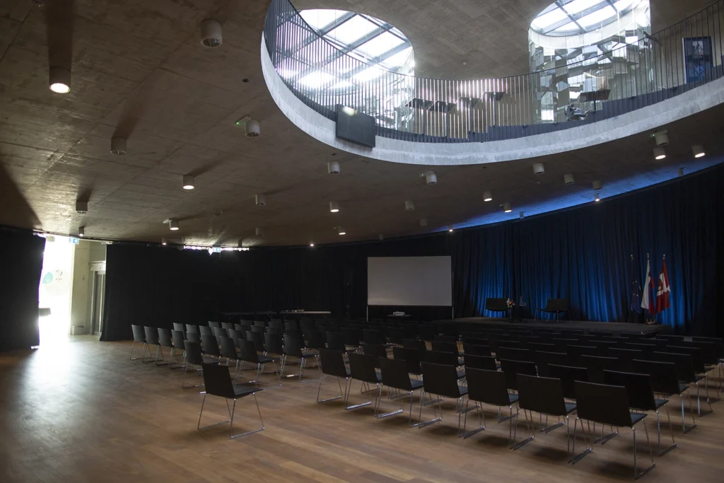 Event Spaces 29