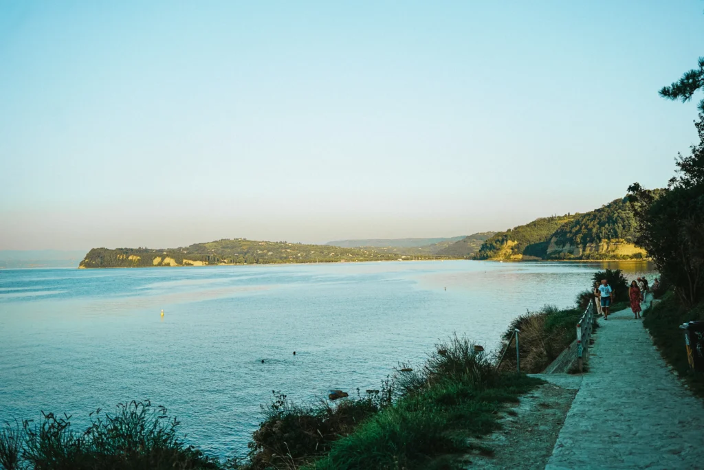 Rivers / Lakes 9