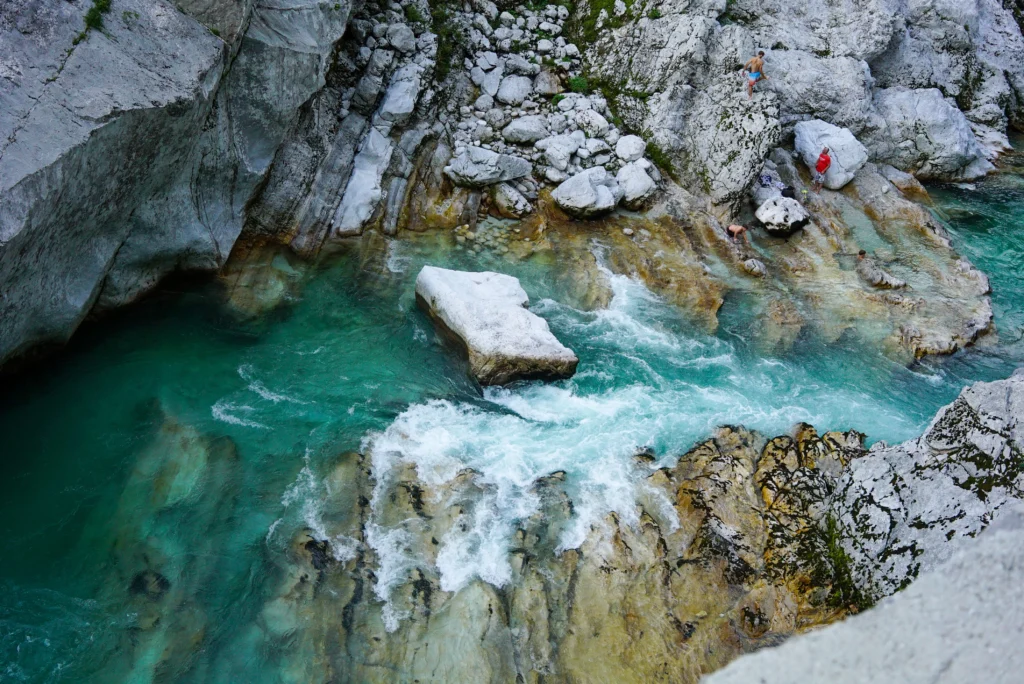 Rivers / Lakes 18