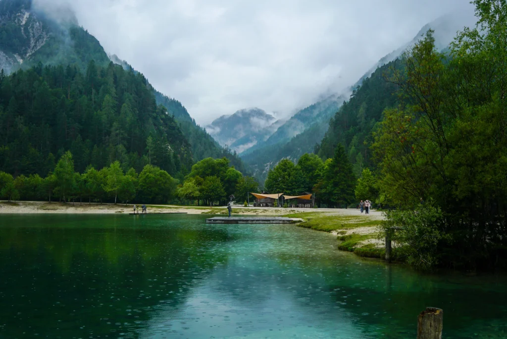 Rivers / Lakes 39