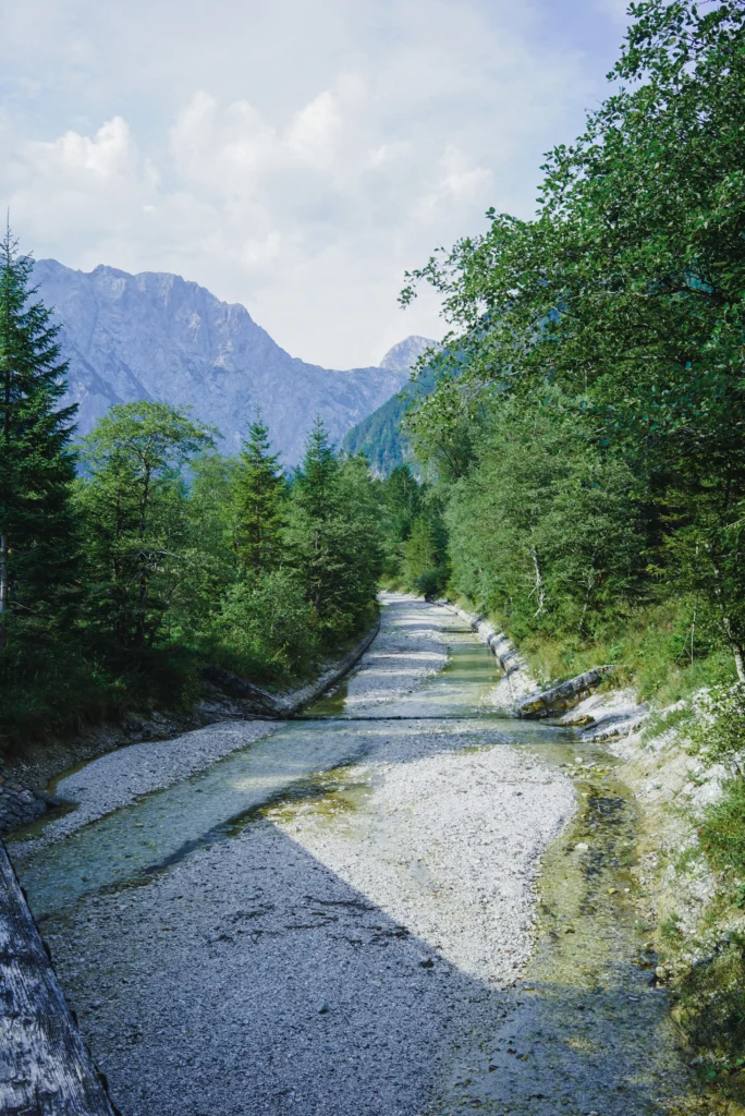 Rivers / Lakes 40
