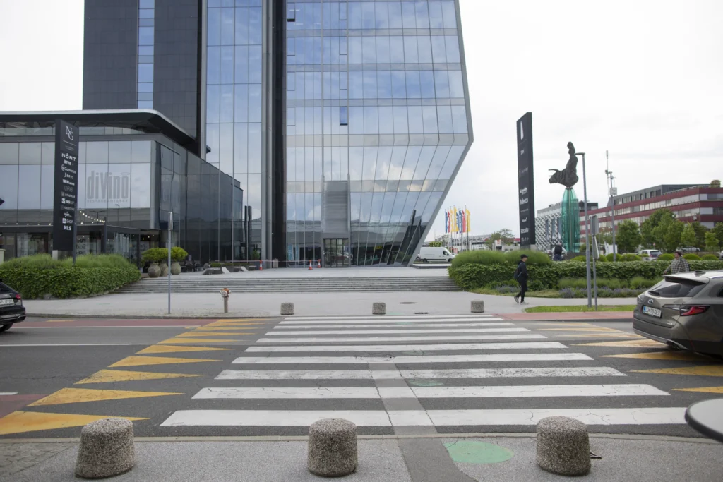 Modern / Business City Streets 23