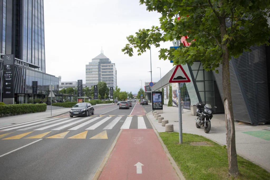 Modern / Business City Streets 24