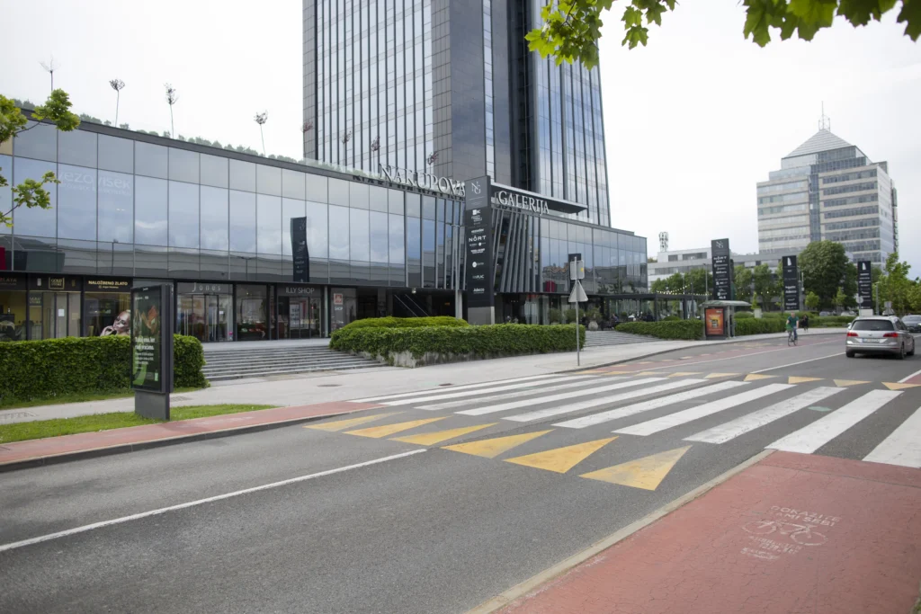 Modern / Business City Streets 25
