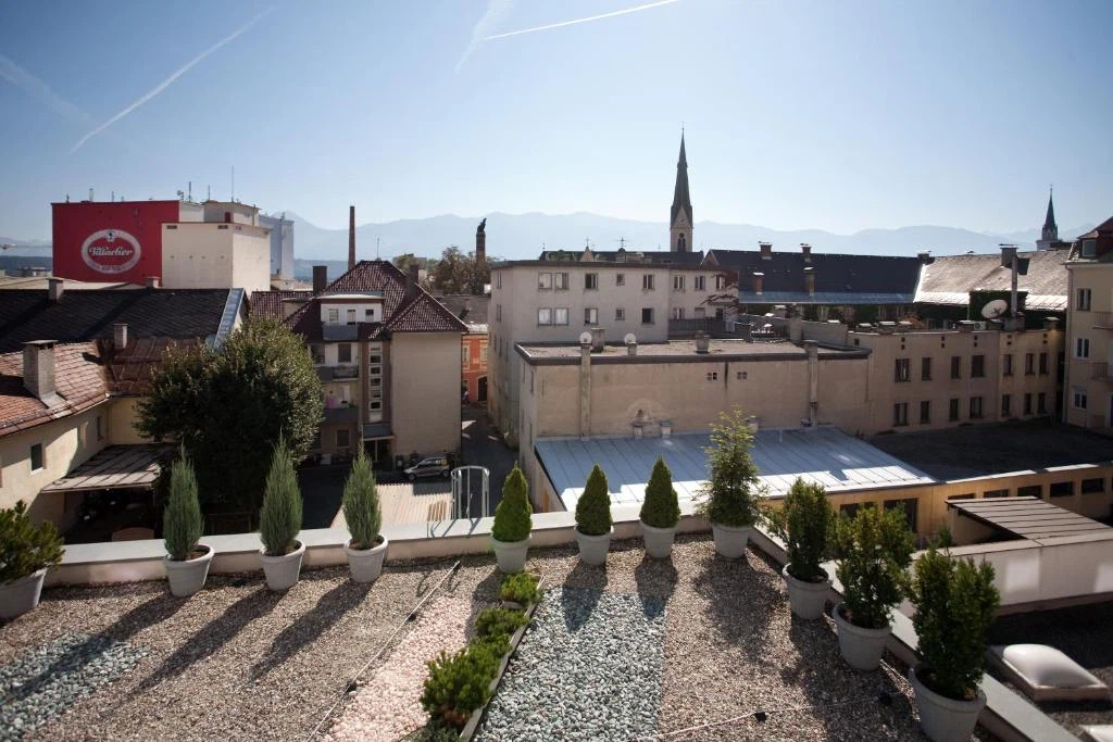 Rooftop 33