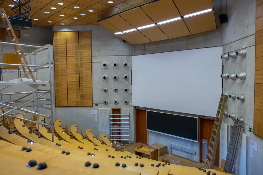 Schools & Universities 80
