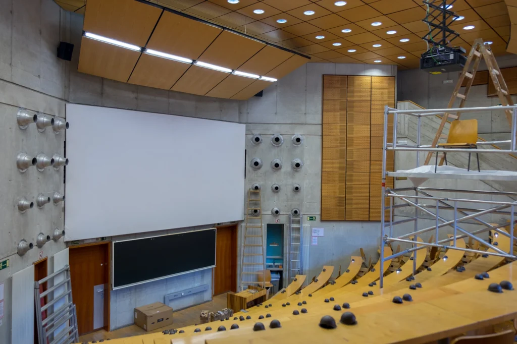 Schools & Universities 81