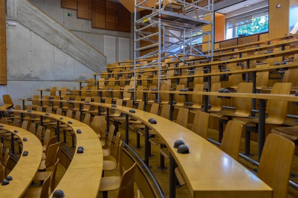 Schools & Universities 82