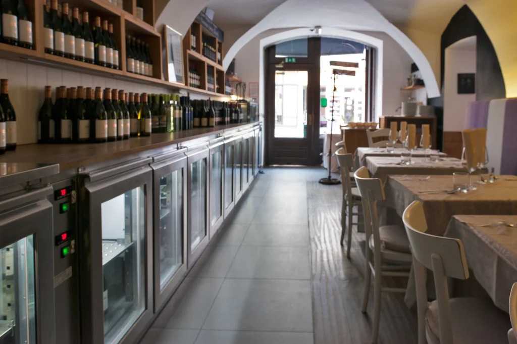 Restaurants 107